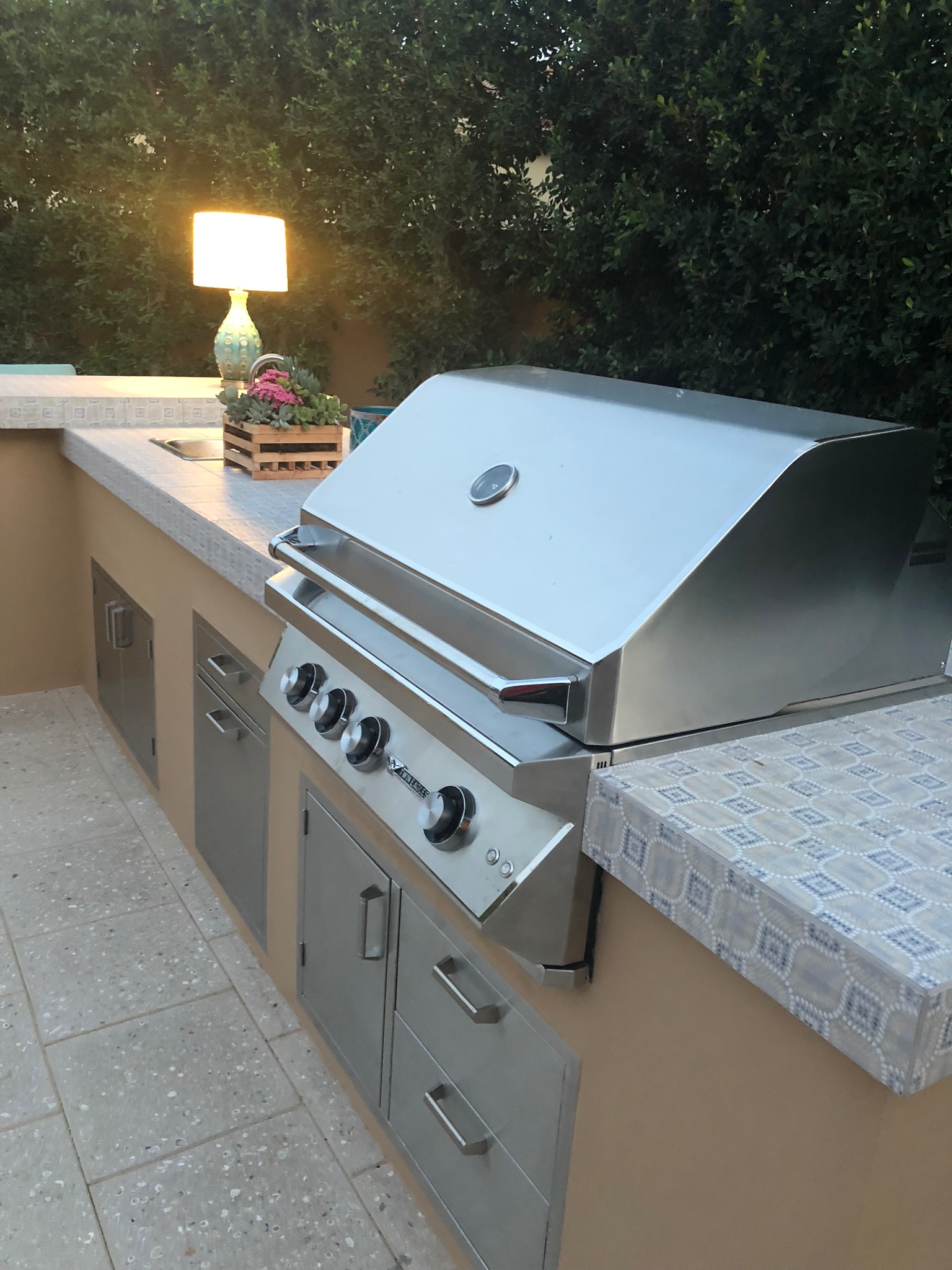 Outdoor Kitchen