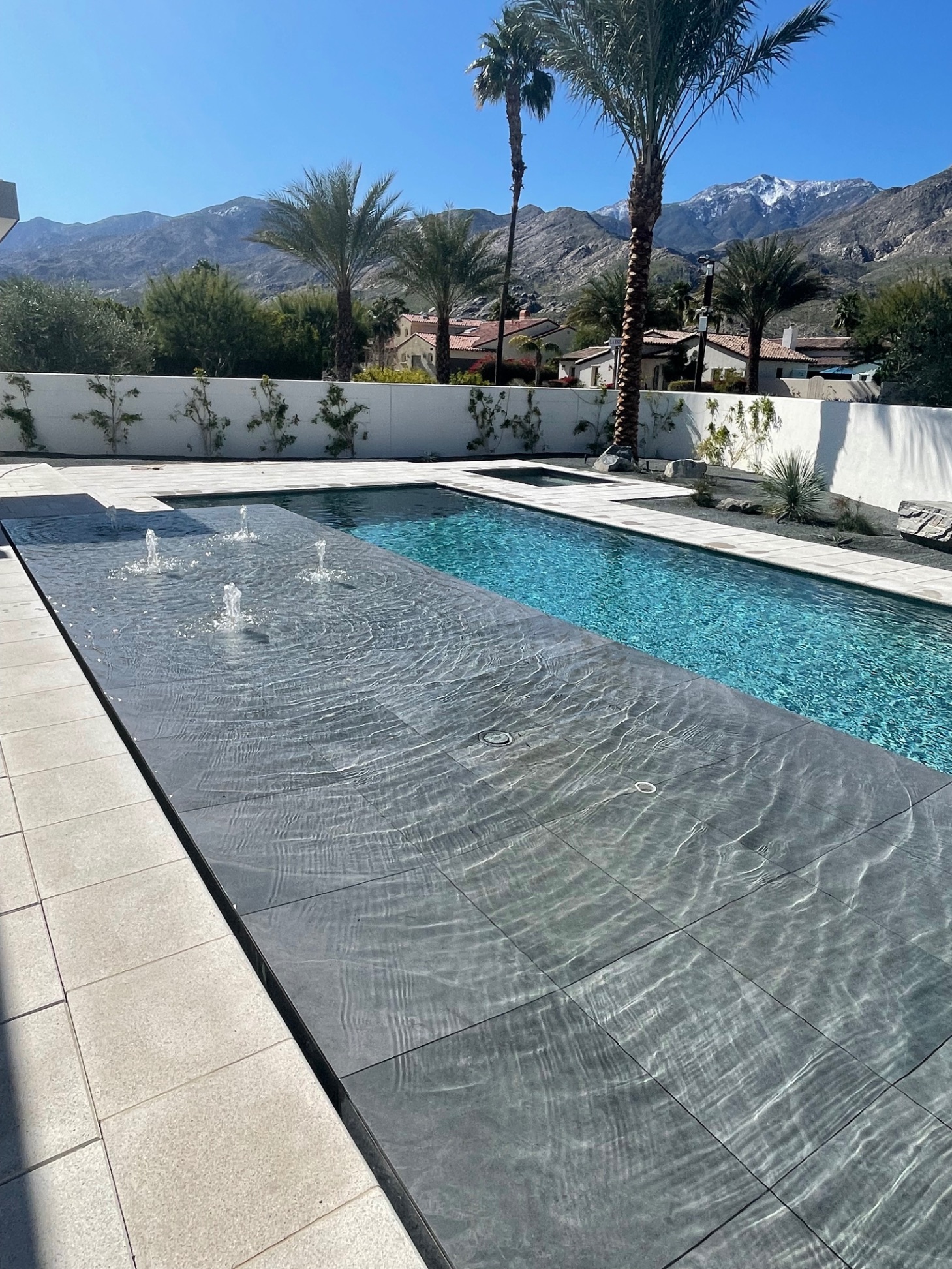 Mountain View Fountain Pool